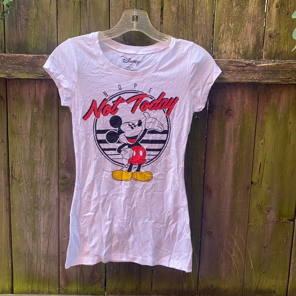 Disney funny tee sz. XS